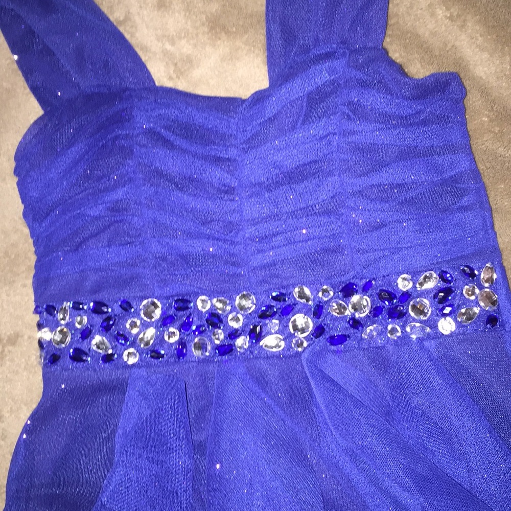 Dress - Picture 2 of 4